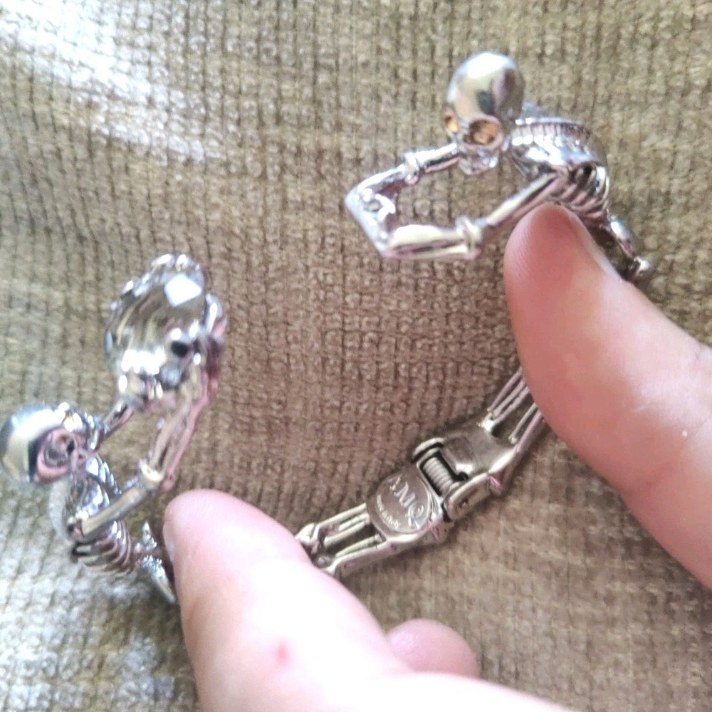 Alexander McQueen (Made In Italy)  Silver Skeleton Bracelet with Center Stone - Picture 3 of 5